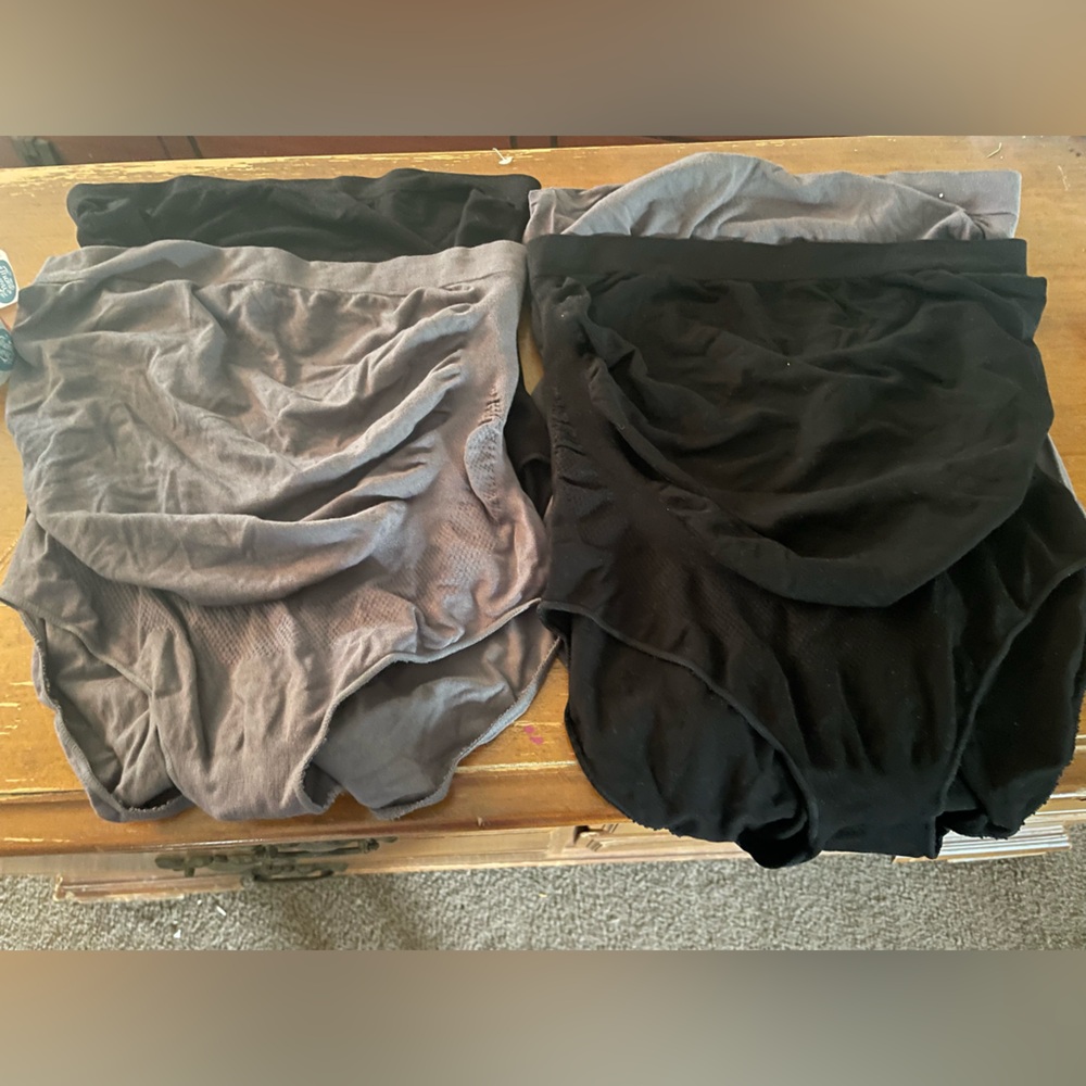 Bundle of 4 size large maternity panties
